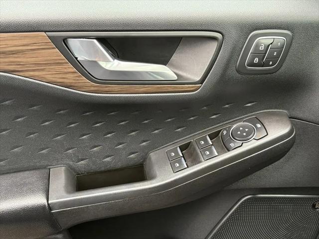 2020 Ford Escape Titanium Hybrid