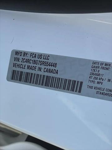2025 Chrysler Pacifica Select