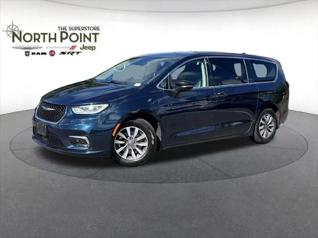 2024 Chrysler Pacifica Hybrid Select for sale in Winston Salem, NC