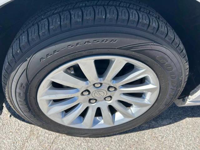 2011 Chrysler 300 Base
