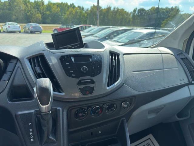 2015 Ford Transit w/60/40 Side Door w/RWB