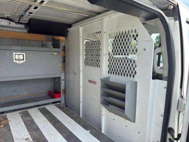 2015 Ford Transit w/60/40 Side Door w/RWB