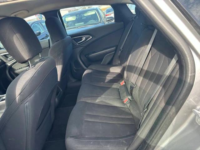 2016 Chrysler 200 Limited