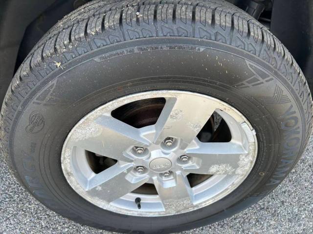 2008 Jeep Commander Sport