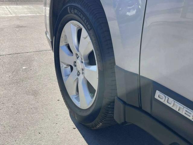 2011 Subaru Outback 2.5i Limited