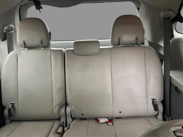 2012 Toyota Sienna XLE V6 8 Passenger