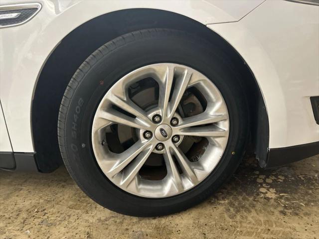 2013 Ford Taurus SEL