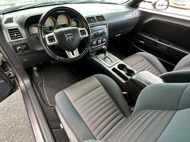2013 Dodge Challenger SXT