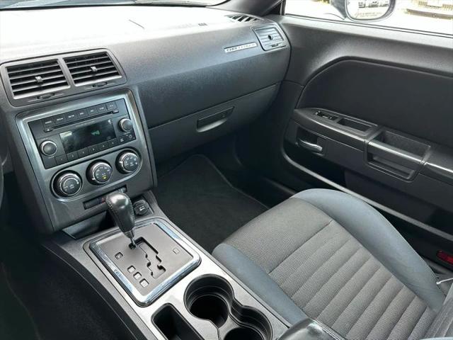 2013 Dodge Challenger SXT