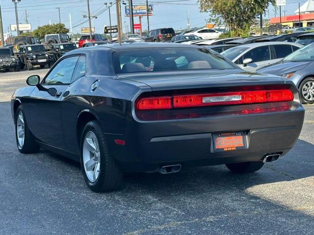 2017 Dodge Challenger SXT