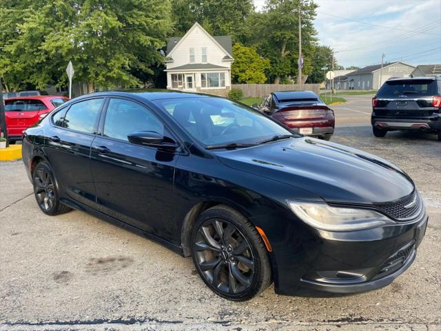 2016 Chrysler 200 S