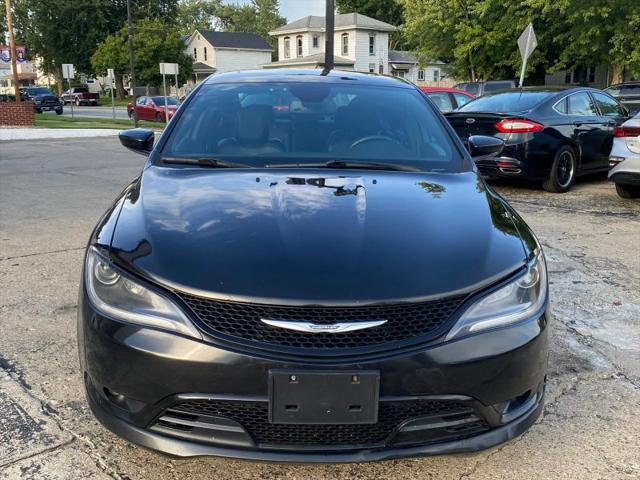 2016 Chrysler 200 S