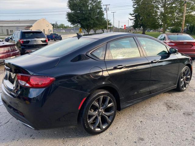 2016 Chrysler 200 S