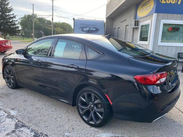 2016 Chrysler 200 S