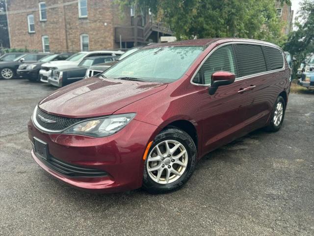 2017 Chrysler Pacifica Touring for sale in Maywood, IL