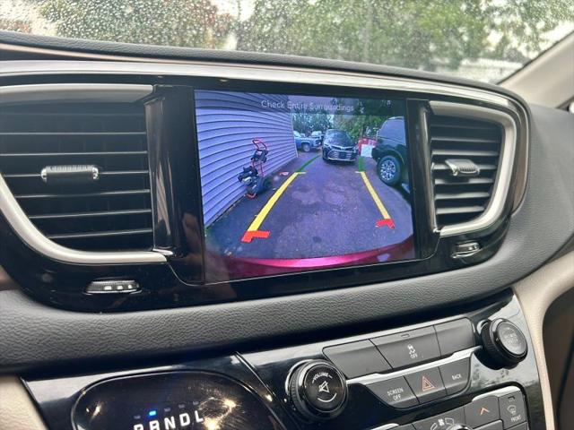 2017 Chrysler Pacifica Touring