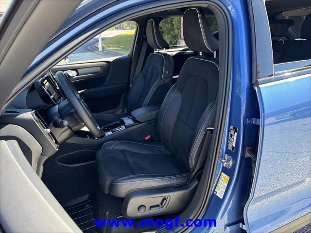 2021 Volvo XC40 T4 R-Design