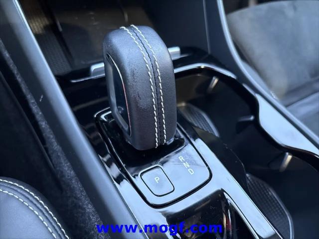 2021 Volvo XC40 T4 R-Design