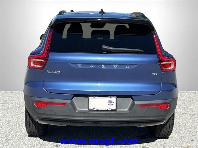 2021 Volvo XC40 T4 R-Design