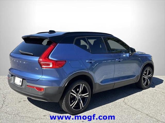 2021 Volvo XC40 T4 R-Design