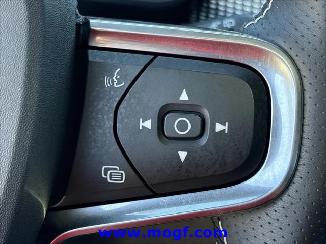 2021 Volvo XC40 T4 R-Design