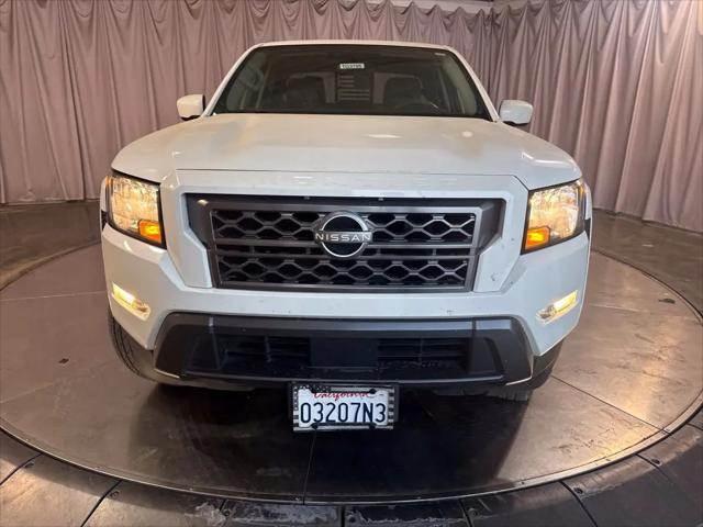 2022 Nissan Frontier Crew Cab SV 4x2