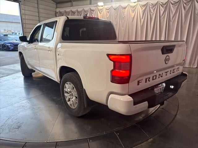 2022 Nissan Frontier Crew Cab SV 4x2