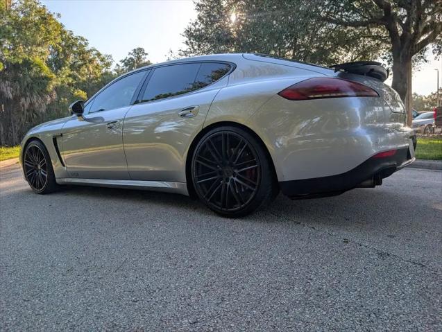 2016 Porsche Panamera GTS