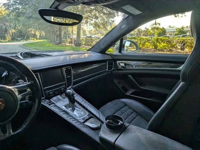 2016 Porsche Panamera GTS
