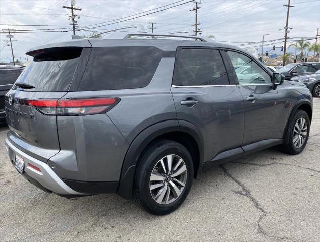2023 Nissan Pathfinder SL FWD