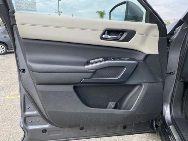 2023 Nissan Pathfinder SL FWD