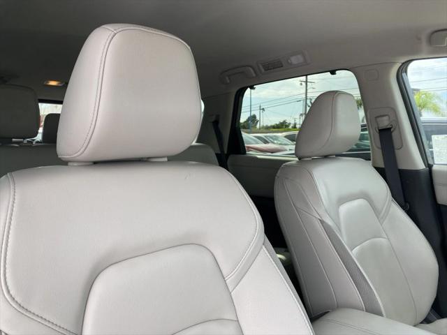 2023 Nissan Pathfinder SL FWD