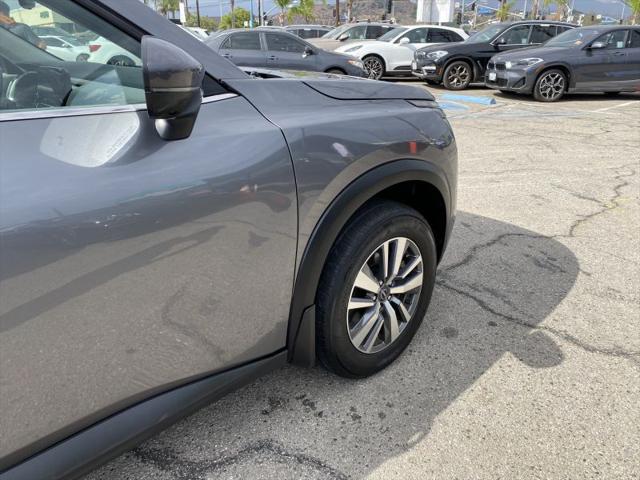 2023 Nissan Pathfinder SL FWD