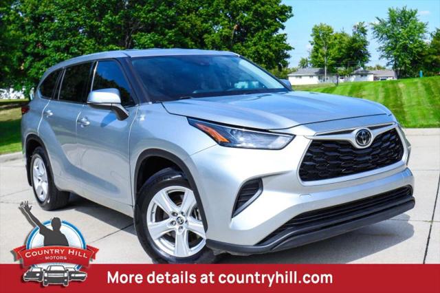 2022 Toyota Highlander L for sale in Merriam, KS