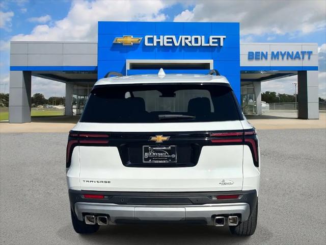 2026 Chevrolet Traverse FWD LT