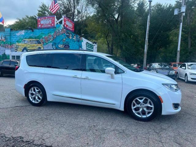 2017 Chrysler Pacifica Touring-L for sale in Pittsburgh, PA