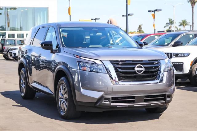 2024 Nissan Pathfinder S FWD