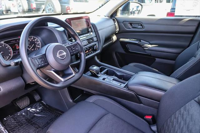 2024 Nissan Pathfinder S FWD