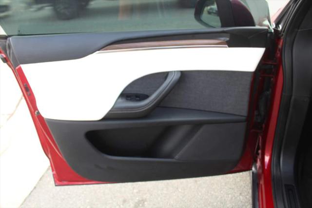 2023 Tesla Model X Base