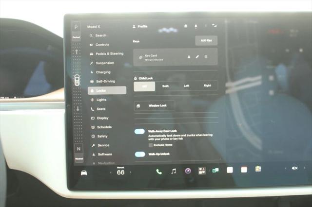 2023 Tesla Model X Base