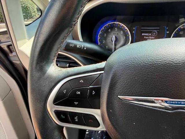 2017 Chrysler Pacifica Touring-L
