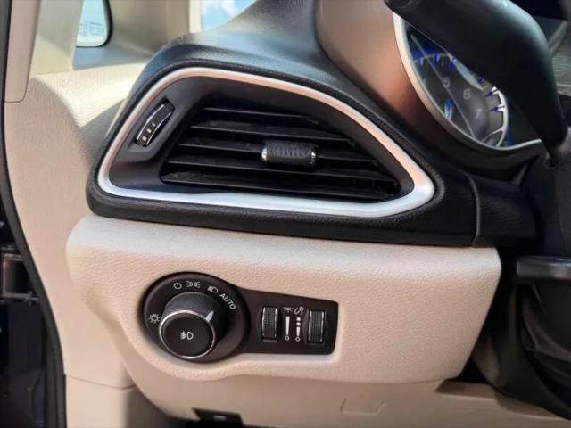 2017 Chrysler Pacifica Touring-L