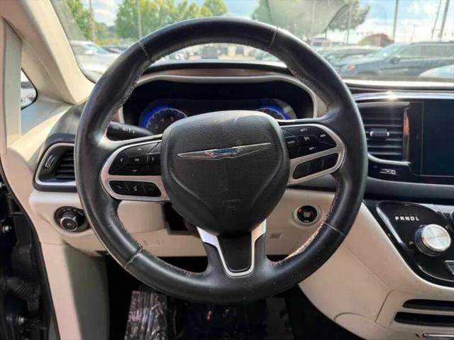 2017 Chrysler Pacifica Touring-L
