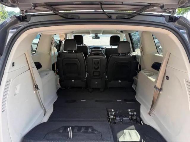 2017 Chrysler Pacifica Touring-L