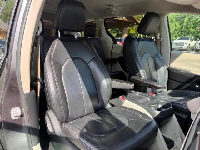 2017 Chrysler Pacifica Touring-L