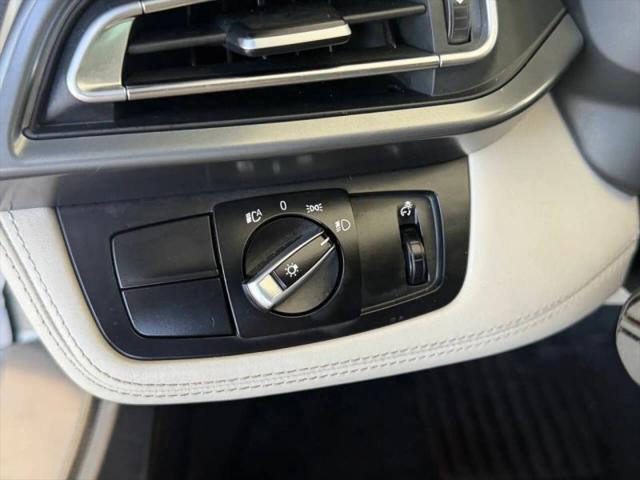 2014 BMW i8 Base