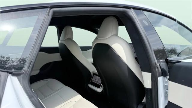 2022 Tesla Model S Plaid Tri Motor All-Wheel Drive