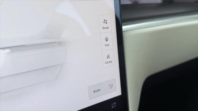 2022 Tesla Model S Plaid Tri Motor All-Wheel Drive