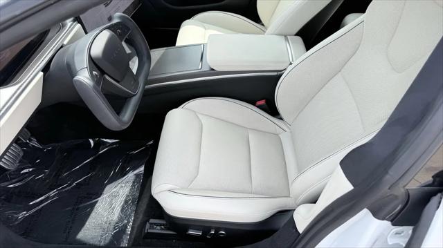 2022 Tesla Model S Plaid Tri Motor All-Wheel Drive