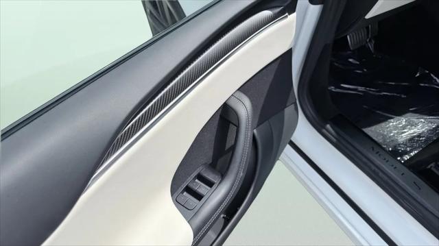 2022 Tesla Model S Plaid Tri Motor All-Wheel Drive